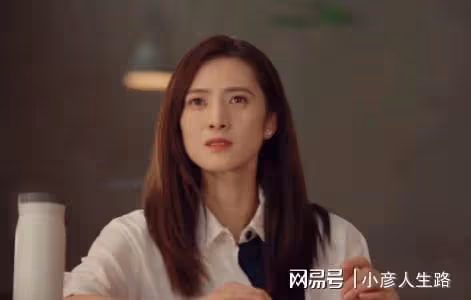 頂著男人名卻長了一張絕美臉,借白百何這股東風,隋俊波也該火了