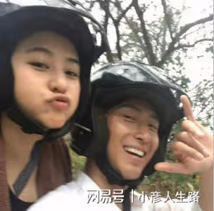 有喜?賭王女兒何超蓮小腹隆起,2位助理貼身服侍,竇驍早有預告
