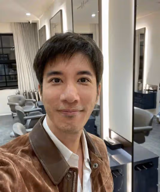 王力宏搬到公司,每天晚上看著家裡的燈滅了就睡著了,監控式的愛情讓人窒息