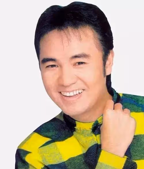 歌手也是創作者,透露童安歌雙重身份,音樂界「校園王子」