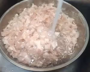 本幫辣肉麵澆頭