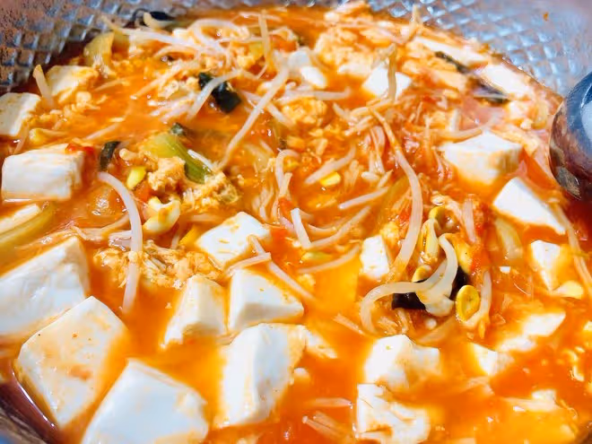 番茄金針菇豆腐湯