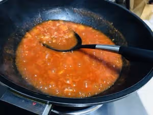 番茄金針菇豆腐湯