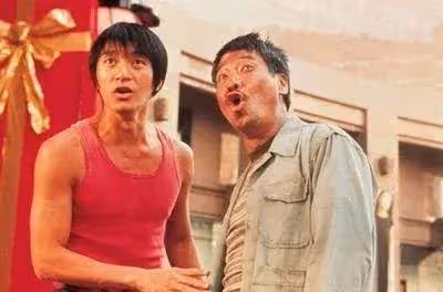《功夫》拍攝現場,周星馳「大放厥詞」招惹四個人,慘遭洪金寶訓斥:不要只把自己當人