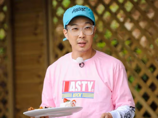 從不停止奔跑的河東勛,唱歌主持樣樣行,事業愛情雙豐收惹人羨