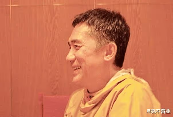 60歲梁朝偉罕見露臉,身形消瘦狀態很好,與劉嘉玲聚少離多