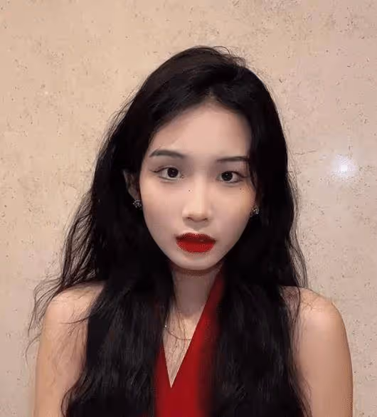 陳三廢19歲妹妹走紅,成全家顏值擔當,自曝月收入超10萬