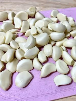 兩天滿綠，隨時可以腌的臘八蒜