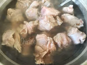 比肩水盆羊肉的清湯羊排