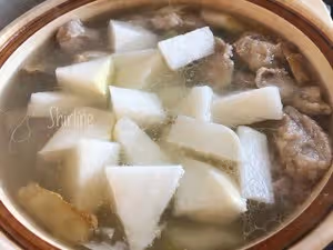 比肩水盆羊肉的清湯羊排