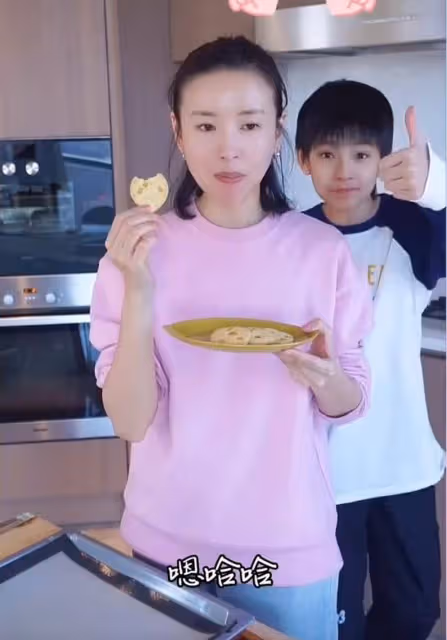 《媽是超人》15位萌娃顏值變化大:丑萌的逆襲,最帥的到了尷尬期