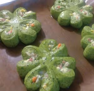 幸運菠菜麵包
