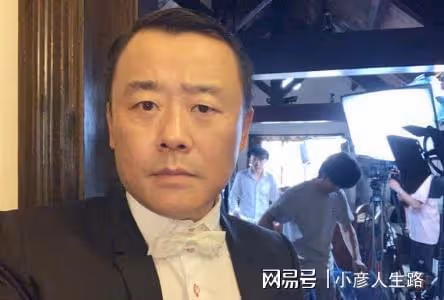8位過氣藝人現狀：嘎叔穿病號服，阿寶喝悶酒，周立波頭髮不多了