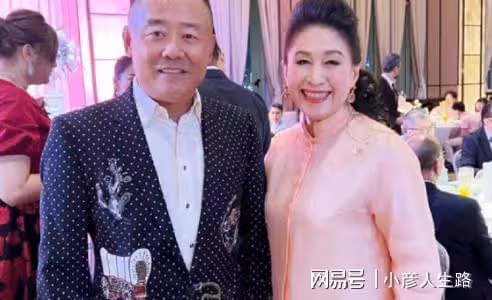 8位過氣藝人現狀：嘎叔穿病號服，阿寶喝悶酒，周立波頭髮不多了
