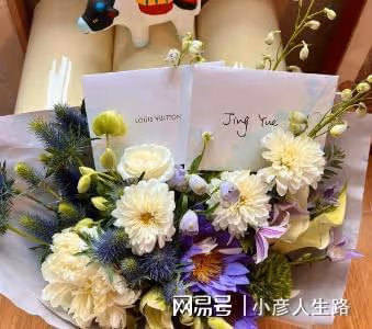 曝王悅伊和華晨宇分手？手臂情侶紋身重現，前任仍保留2人回憶