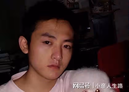 他40歲,財務自由,37歲時腦幹出血,妻子用摩托車讓他重新站起來