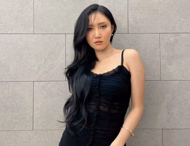 歐美風女王華莎,身材火辣性感,是什麼讓她想要整形?