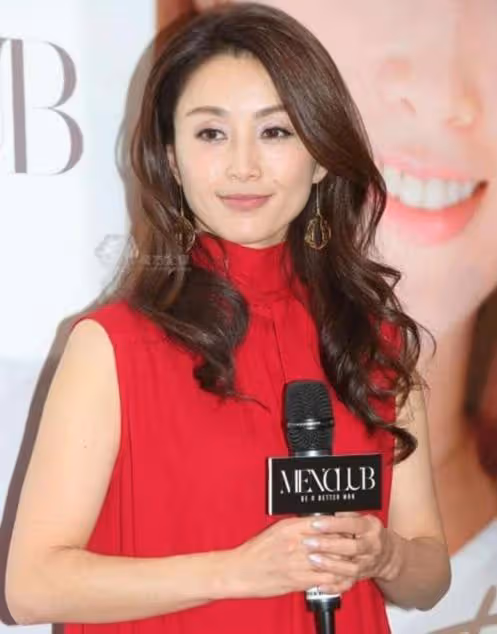 酒井法子被曝吸毒亂交 昔日玉女變欲女?