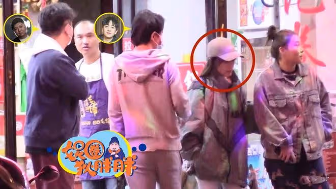 潘粵明攜小10歲女友外出聚餐,女方大秀美腿吸睛,戀愛5年仍甜蜜