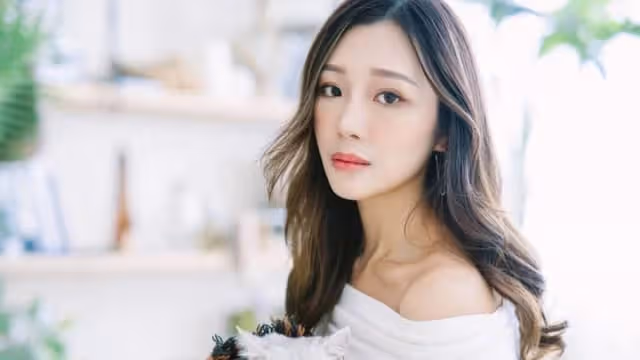 再戰香港小姐　梁允瑜二度走光