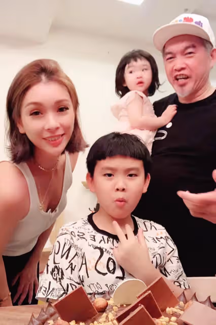 康康自爆險中風！「消失半年治療」壓力大到一夜白髮　49歲才得子「最怕看不到兒女長大」自白惹淚崩