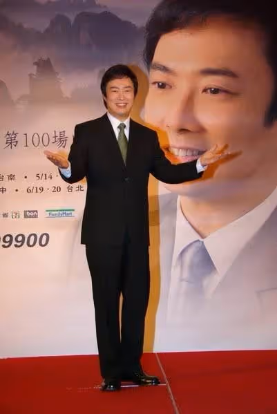 大愛死後願捐20億財產，費玉清資助458孩童長達8年，2千萬公益捐款明細出爐，引退心聲有洋蔥