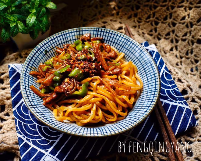 土豆肉絲蓋澆面