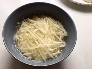 土豆肉絲蓋澆面