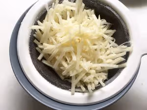 土豆肉絲蓋澆面