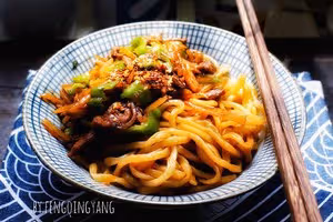土豆肉絲蓋澆面