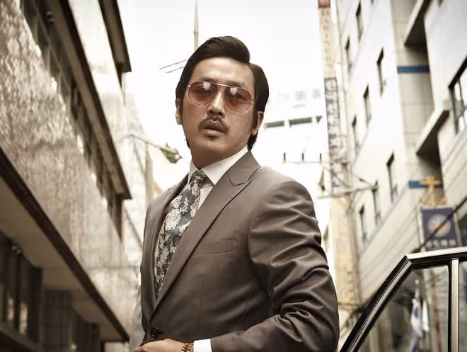 青出於藍而勝於藍的河正宇，多個影帝頭銜出身，不負演藝世家名聲