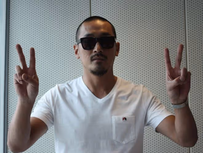 青出於藍而勝於藍的河正宇,多個影帝頭銜出身,不負演藝世家名聲