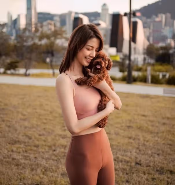 受過情傷!TVB力捧小花自曝經歷渣男前任偷食,與異性發曖昧簡訊