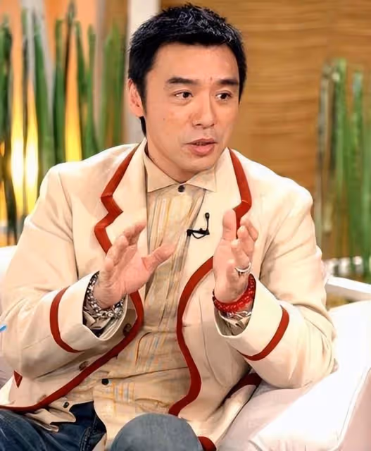 飛英國讀名校!知名港星愛女獨自待異國讀書,媽媽不舍:幾乎哭暈
