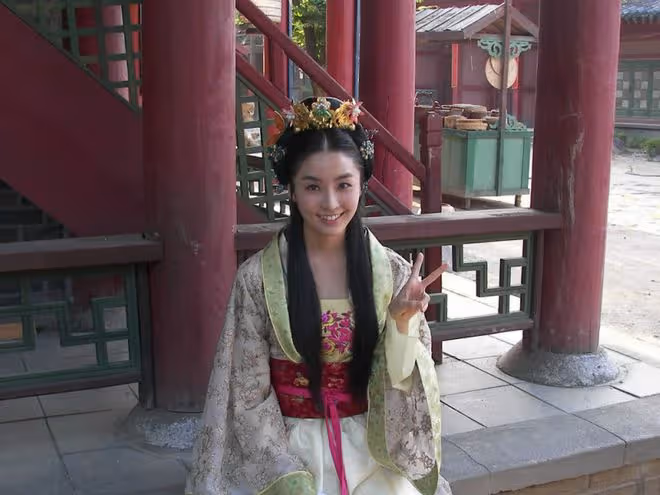 韓版海岩女郎，美麗溫柔演技實力兼具，36歲收穫美好愛情