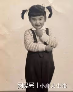 65歲港姐鍾慧冰近況!年少時移民美國慘遭歧視,婚後丈夫出軌