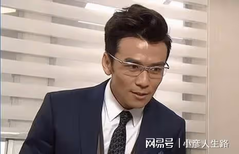 恭喜!香港知名男星與內地女友疑似結婚,年過50歲仍想生小孩