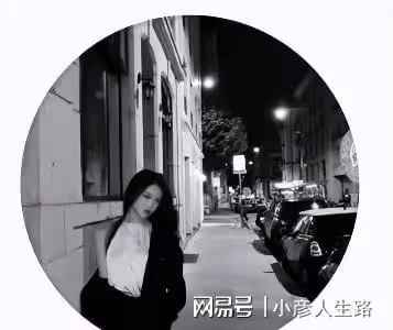 一個像爸,一個像媽,李嫣和竇靖童,差距越來越大了