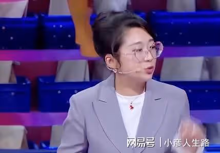 爸爸帶娃3天會穿鞋,幾年後會燉湯!育兒問題上,傅首爾被老公訓