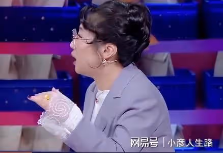 爸爸帶娃3天會穿鞋,幾年後會燉湯!育兒問題上,傅首爾被老公訓