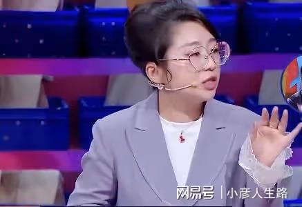 爸爸帶娃3天會穿鞋,幾年後會燉湯!育兒問題上,傅首爾被老公訓