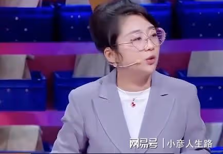 爸爸帶娃3天會穿鞋,幾年後會燉湯!育兒問題上,傅首爾被老公訓
