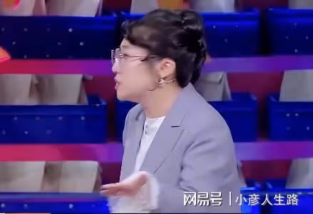 爸爸帶娃3天會穿鞋,幾年後會燉湯!育兒問題上,傅首爾被老公訓