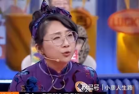 爸爸帶娃3天會穿鞋,幾年後會燉湯!育兒問題上,傅首爾被老公訓