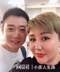 德雲社高峰南德演出,登台後連番砸掛,就連董事長王惠都沒放過