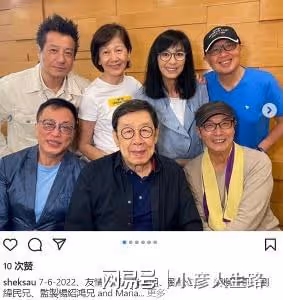 劉松仁低調迎73歲生日,中風後需拄拐出行,與空姐太太做丁克夫妻