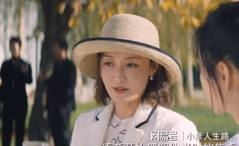 有意思!剛演完《底線》就客串《搖滾狂花》,「方遠」老婆串戲啦