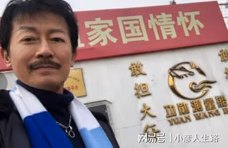 70歲港星開遊艇派對,和性感美女熱舞,定居內地堅決不移民