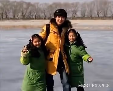 生下雙胞胎後,丈夫提出離婚,她用一己之力,將腦癱女兒送進名校