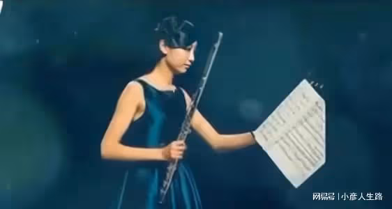 生下雙胞胎後,丈夫提出離婚,她用一己之力,將腦癱女兒送進名校